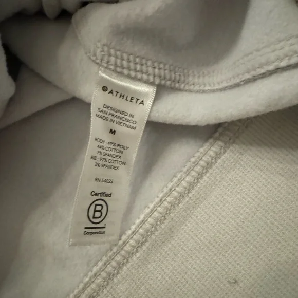 NWT Athleta Triumph Printed Hoodie - Medium - Picture 13 of 13